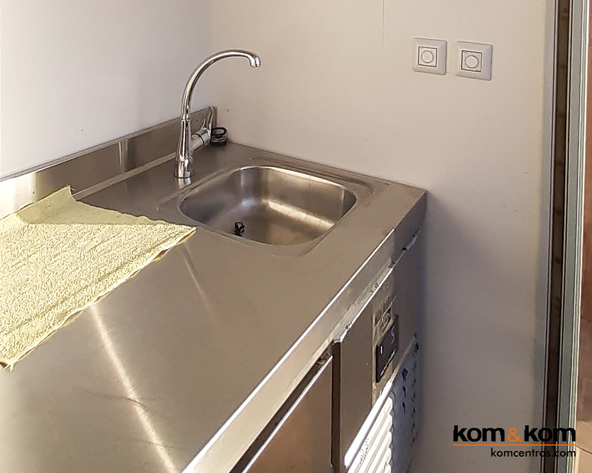 Highbar: Terraza Chill Out en la Azotea del hotel Odissey Room en el centro de Alicante. Proyecto Integral de Kom&Kom